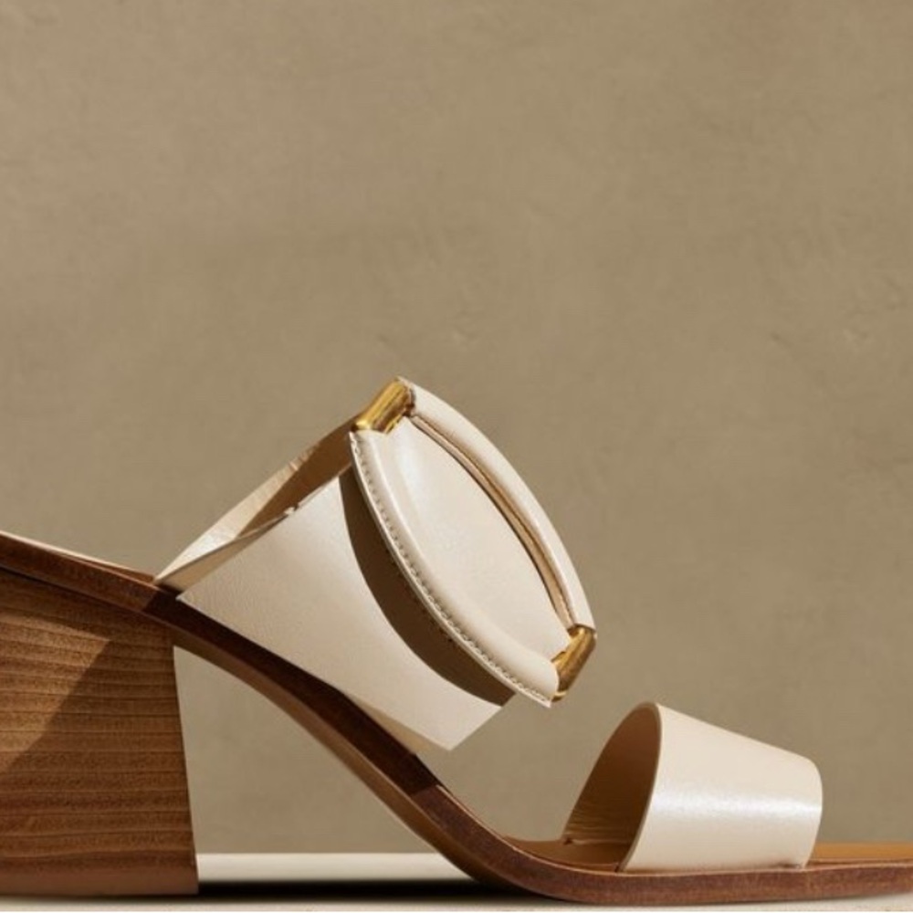 Banana Republic Ravello Buckle Sandal